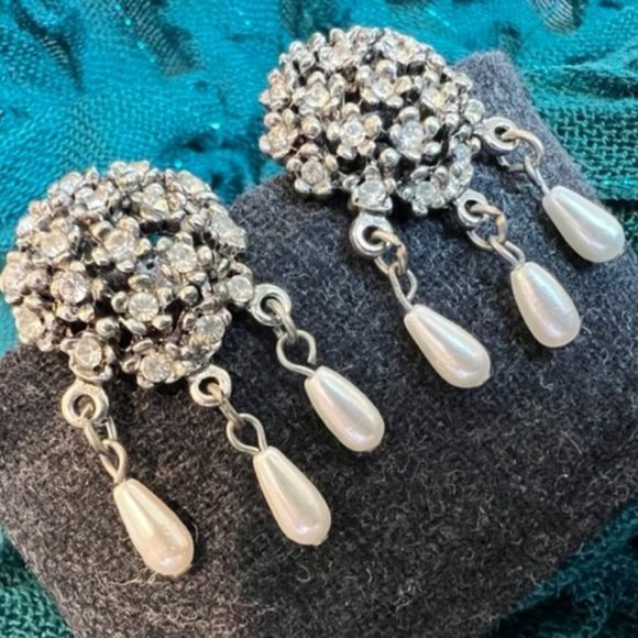 Pearl Drop and Round Rhinestone Earrings - Picture 1 of 6